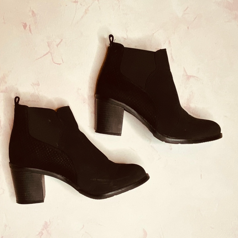 a.n.a ankle boots